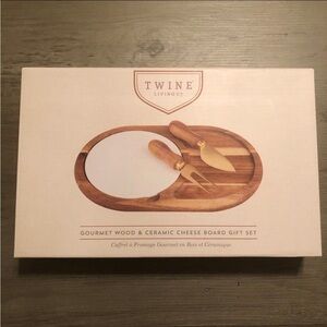 Twine Living Co . Cheese and Knife Board Set